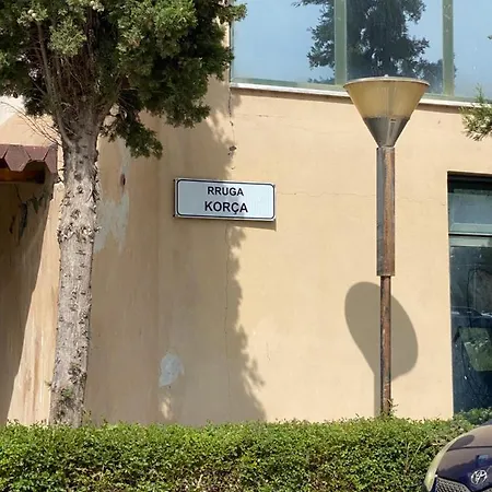 公寓 Arol Apartment, *