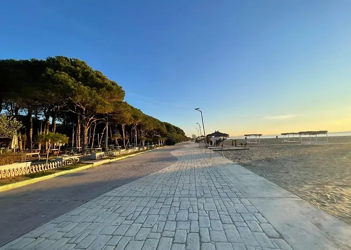 Arol Apartment, Apartment Golem (Tirana)