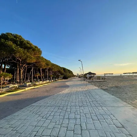 Arol Apartment, Daire Golem (Tirana)