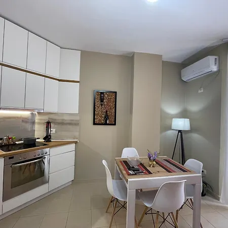 Arol Apartment, Daire